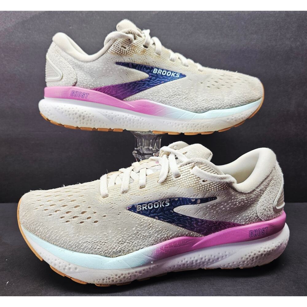 Brooks Women 7 Comfy footwear